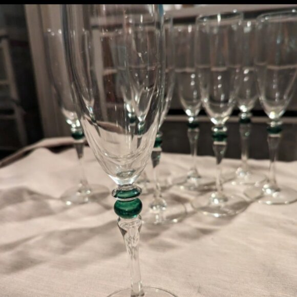 Set of 8 Vintage French Crystal Flutes with green Ball Accent - Picture 2 of 4